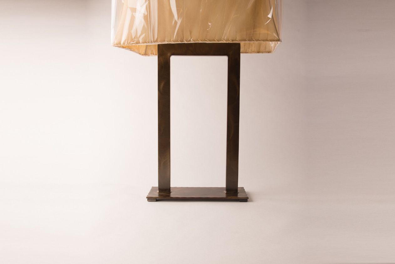 https://www.hotel-lamps.com/resources/assets/images/product_images/Rectangle Table Lamp.jpg